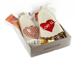 Подарочный женский набор для сауны, бани Love is №1
